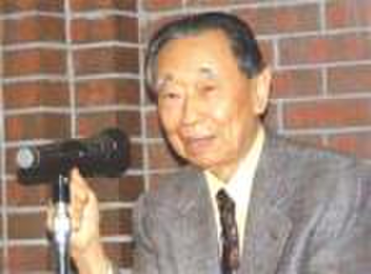 ＤＶＤ＞声の不思議〜美しい声を作るために〜   /音楽之友社/米山文明（単行本） Amazon.co.jp: DVD>声の不思議~美しい声を作るために~ () : 米山