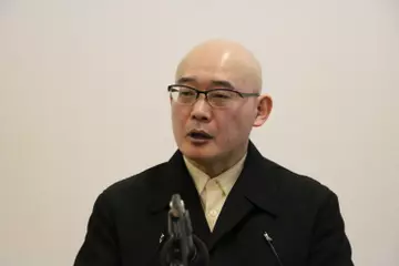 矢田部英正【講演CD：なぜ人間は椅子に座るようになったのか】